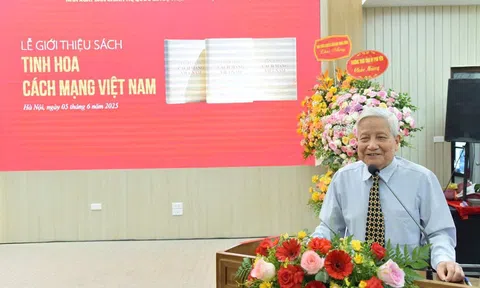Ra mắt Tuyển tập “Tinh hoa cách mạng Việt Nam” của Nhà báo lão thành Hà Đăng