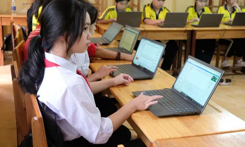 Học sinh miền Tây ứng dụng học Toán học và công Nghệ từ dự án ‘Numbers to Networks’