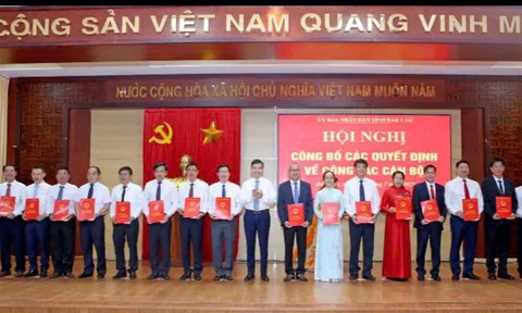 Đắk Lắk: Công bố các quyết định về công tác cán bộ