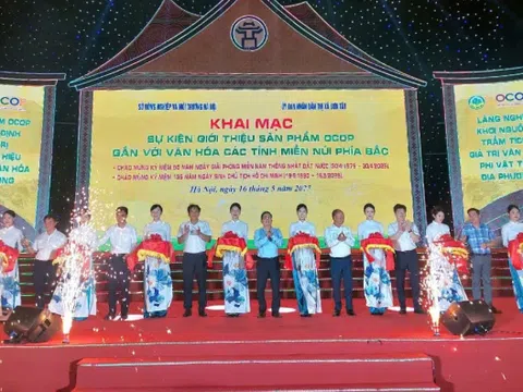 Khai mạc sự kiện OCOP: Tôn vinh giá trị văn hóa và nông sản Việt