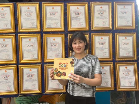 Người giữ lửa thủy tinh và câu chuyện OCOP Hà Nội