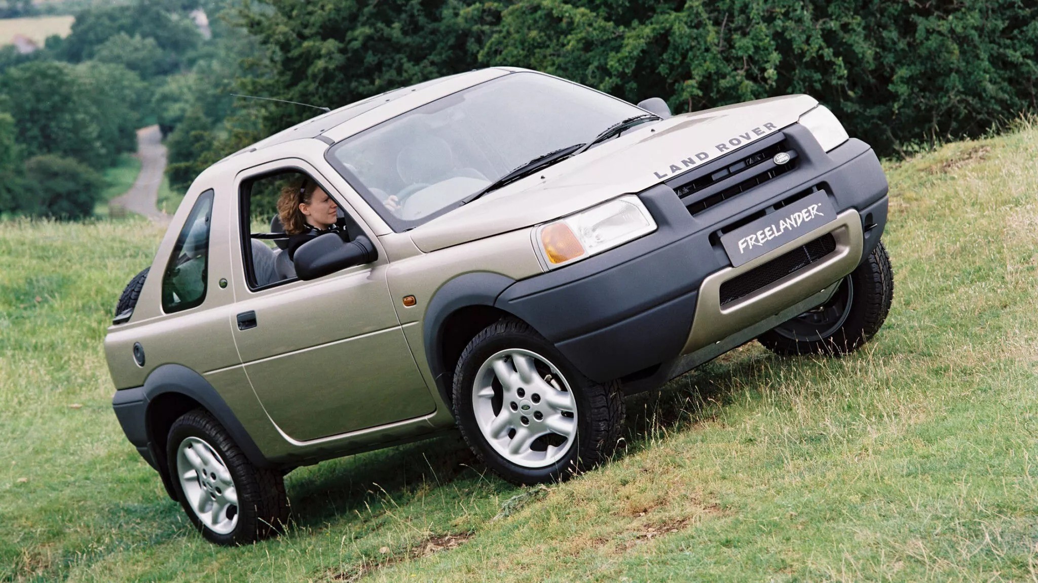 land-rover-freelander-1-2048x115-1718850615.jpg