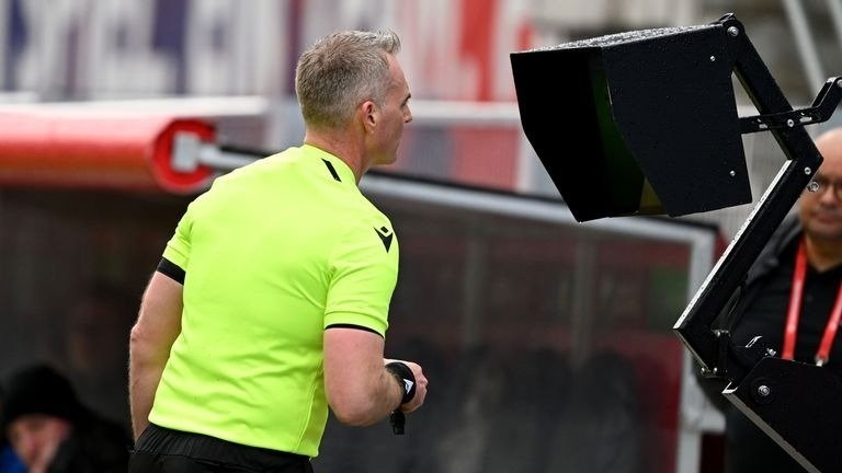 var-1718860457.jpg