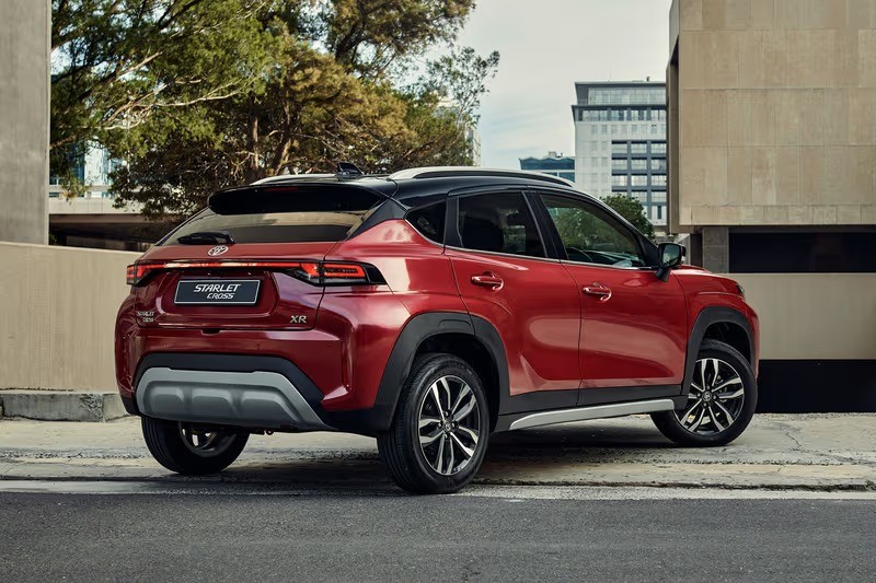toyotastarletcross08-17224920286-1722572678.jpg
