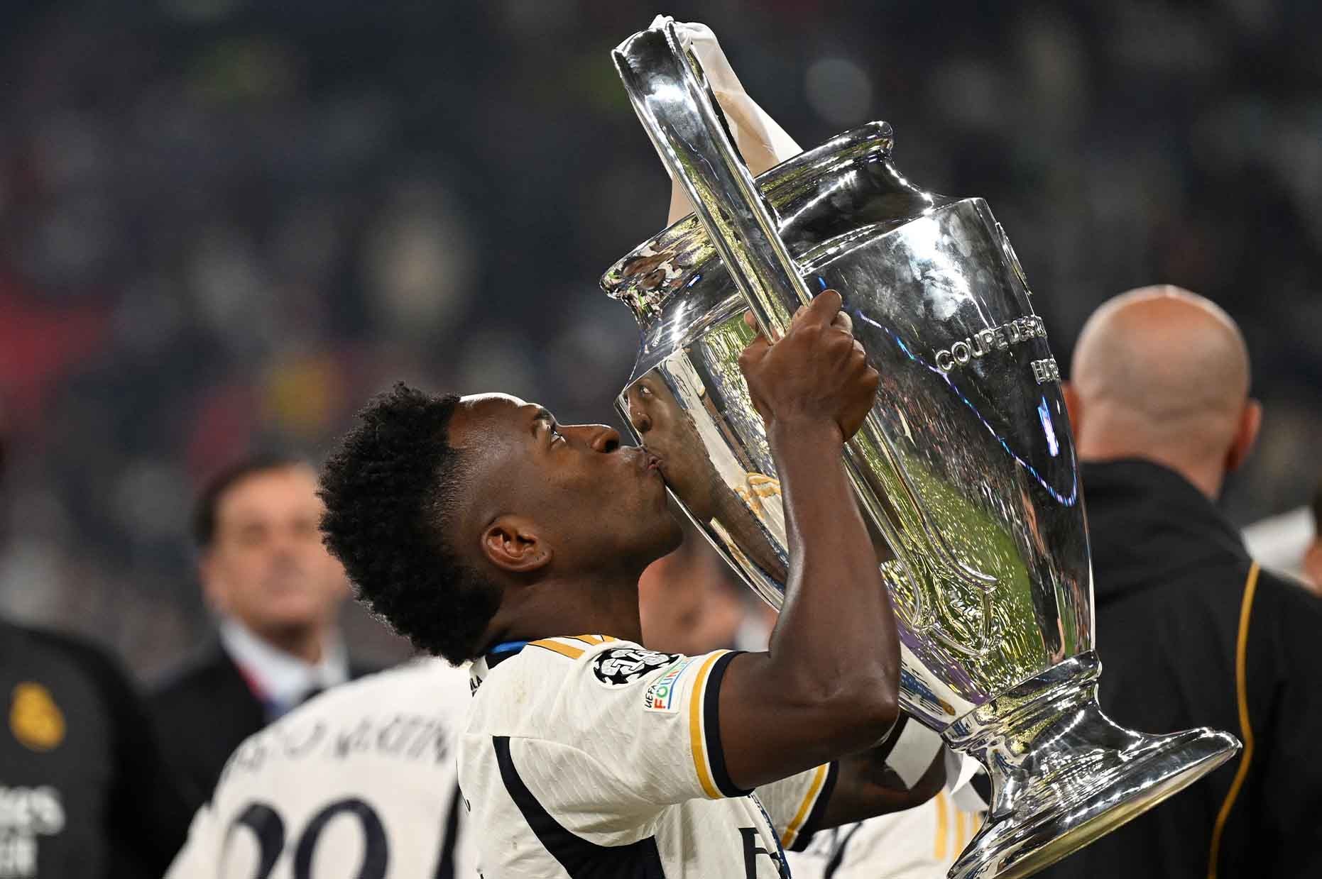 vinicius-ucl-tropjy-1722951015.jpg