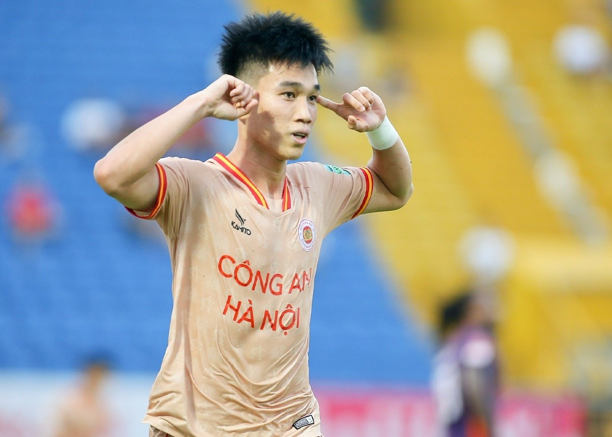CAHN bất ngờ chiêu mộ người cũ