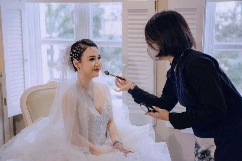iMakeup – Dịch vụ trang điểm cô dâu ở Tân An, Long An đẹp nhất