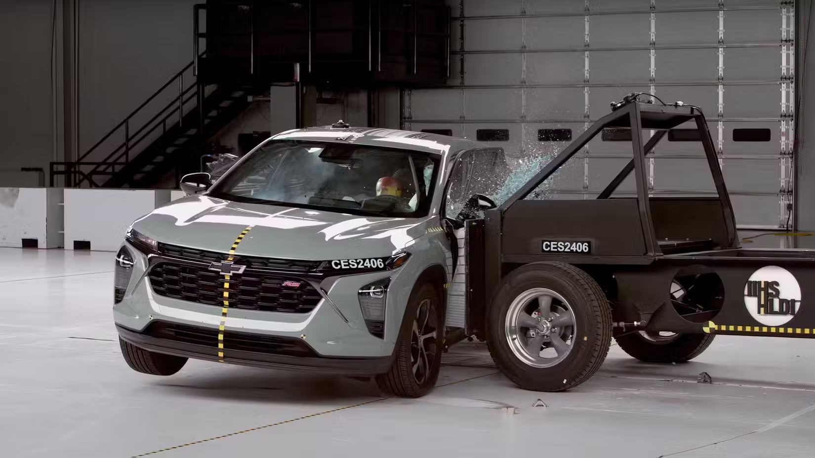 2024-chevrolet-trax-crash-test-result-1728311541.jpg