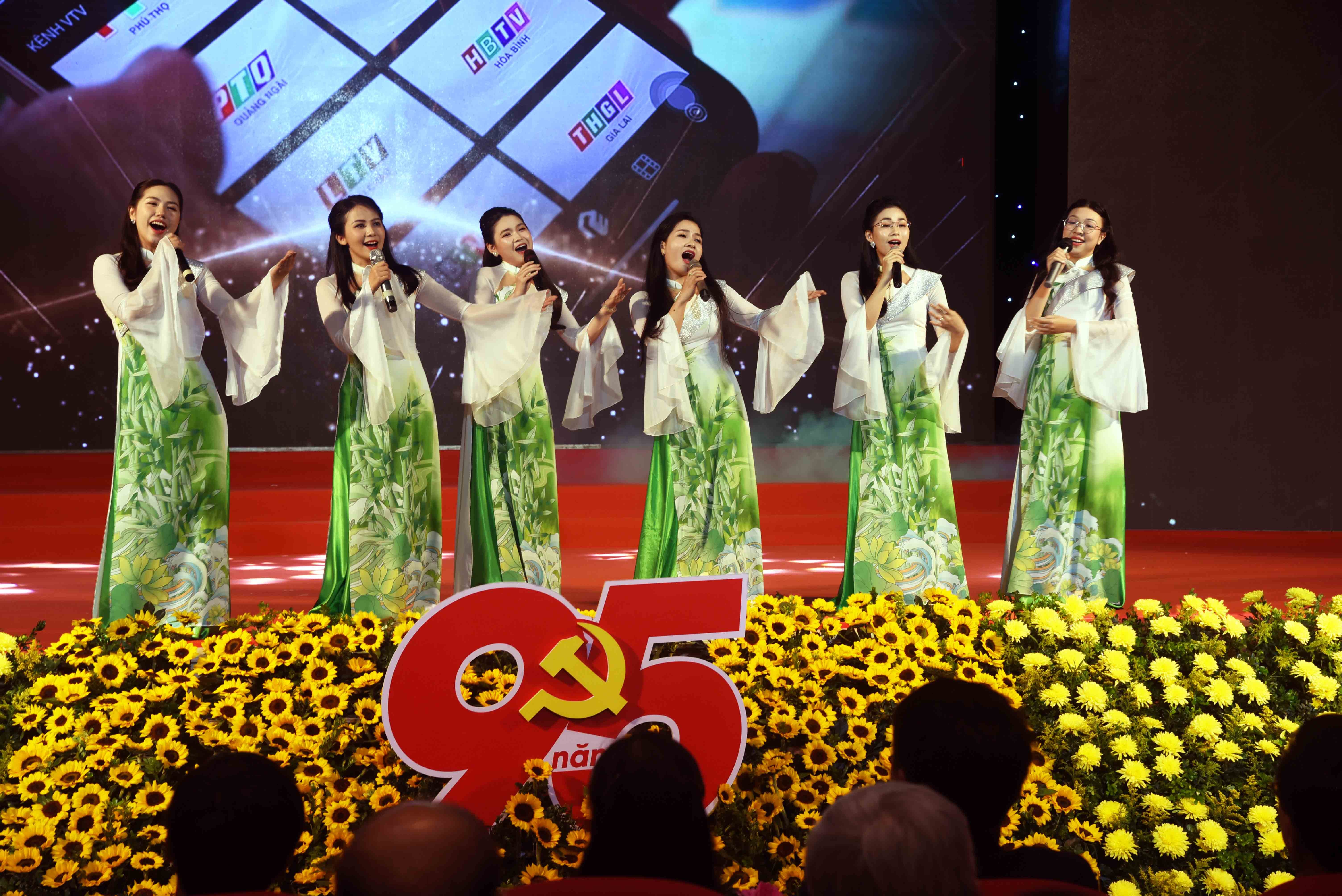 2a-chuong-trinh-nghe-thuat-1738639570.jpg