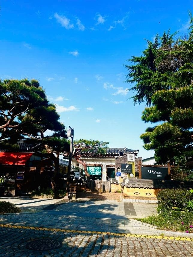 lang-hanok-tho-mong-o-jeonju-han-quoc-1747136421.jpg