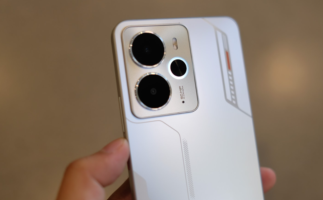 realme-4-1748526588.png