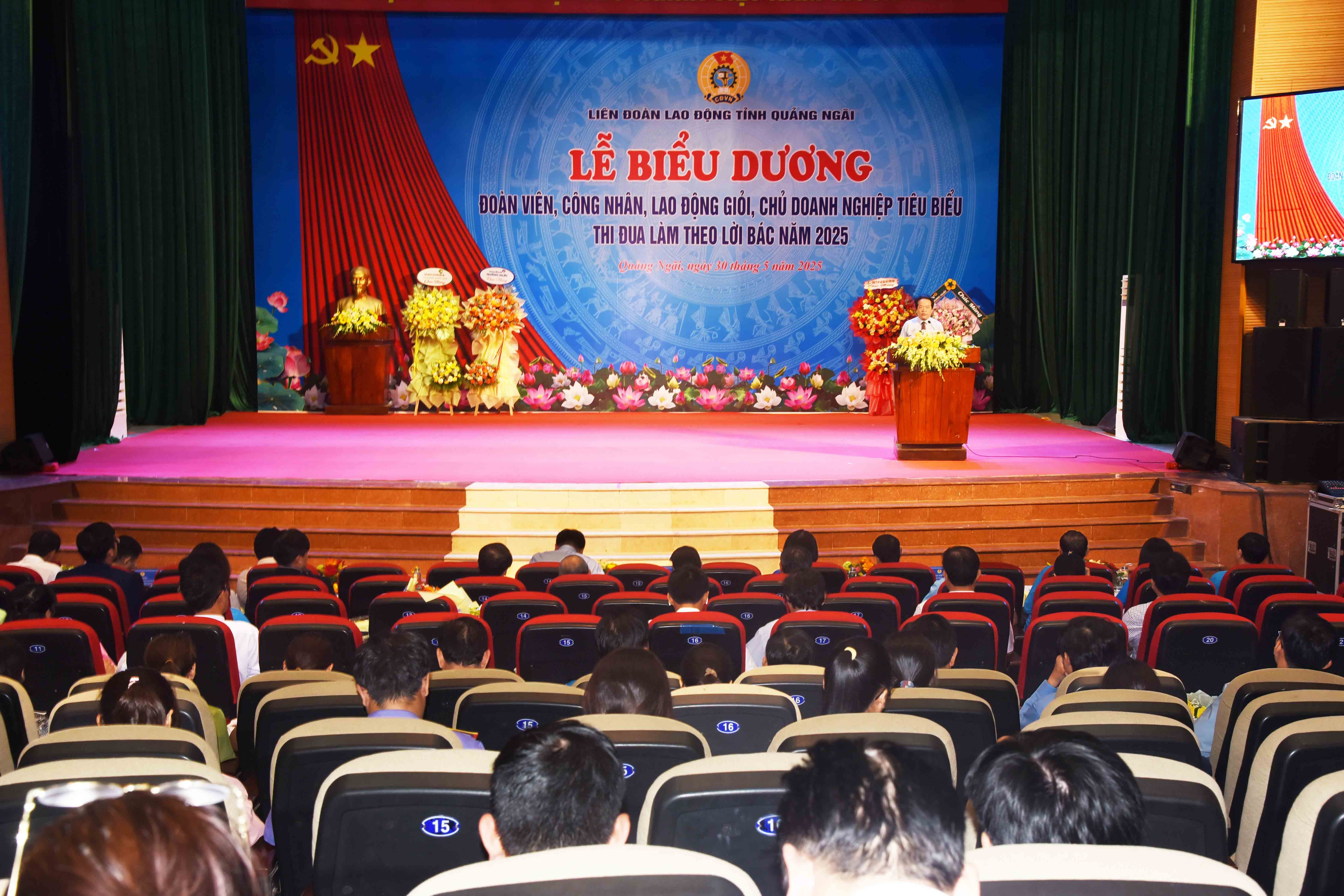 1-quang-canh-le-bieu-duong-1748611554.jpg