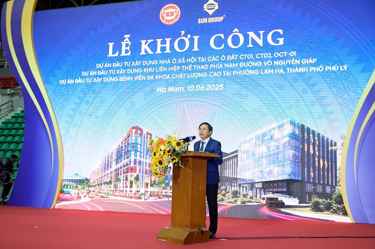 pho-chu-tich-ubnd-tinh-ha-nam-tran-xuan-duong-1749545405.jpg