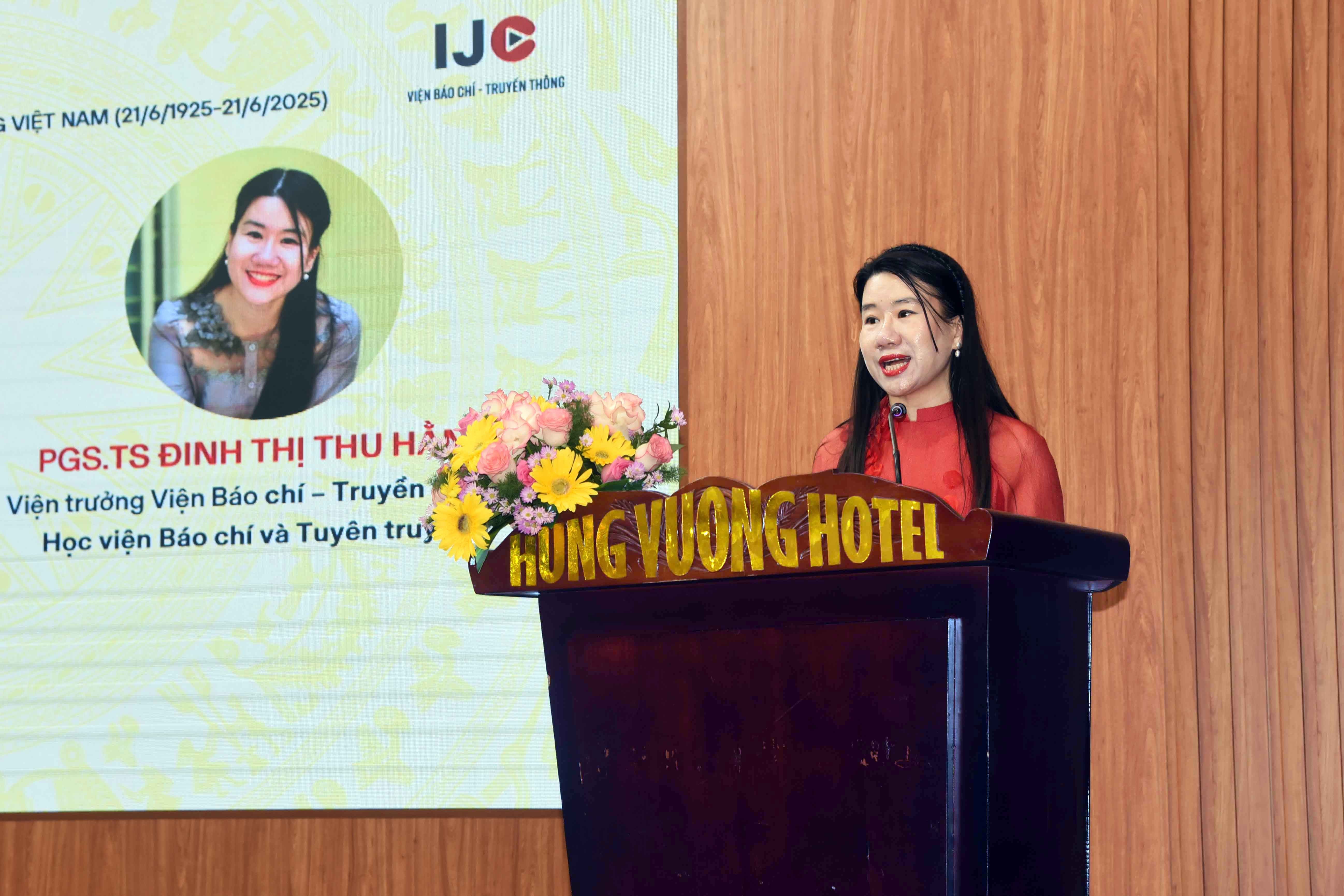 3-pgsts-dinh-thi-thu-hang-vien-truong-vien-bao-chi-truyen-thong-hoc-vien-bao-chi-va-tuyen-truyen-trinh-bay-de-dan-hoi-thao-1749719181.jpg