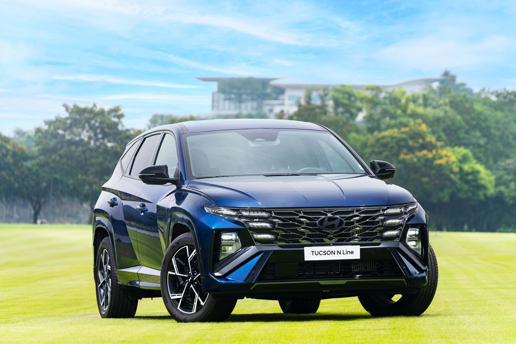 da-bai-mazda-cx-5-va-honda-cr-v-hyundai-ra-mat-sieu-pham-suv-co-c-moi-dep-long-lanh-gia-hap-dan-anh-2-1750237288.jpg