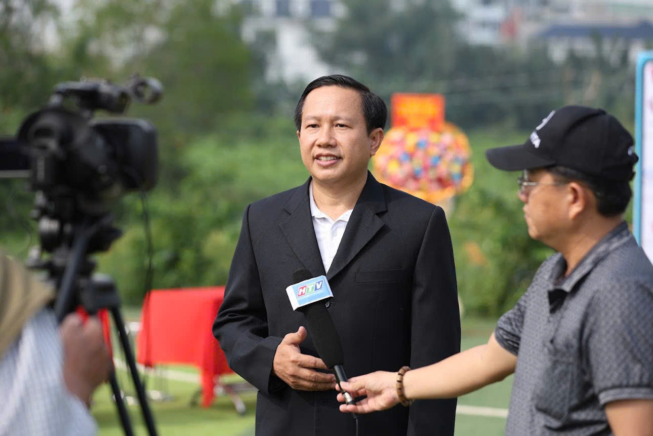 ong-le-duy-xuan-chu-tich-hoi-ket-cau-thep-mien-nam-1750210316.jpg