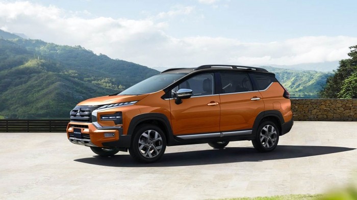 Tin xe hot 21/6: Khách Việt ùn ùn săn đón Mitsubishi Xpander Cross vì giá lăn bánh đang siêu rẻ ảnh 1