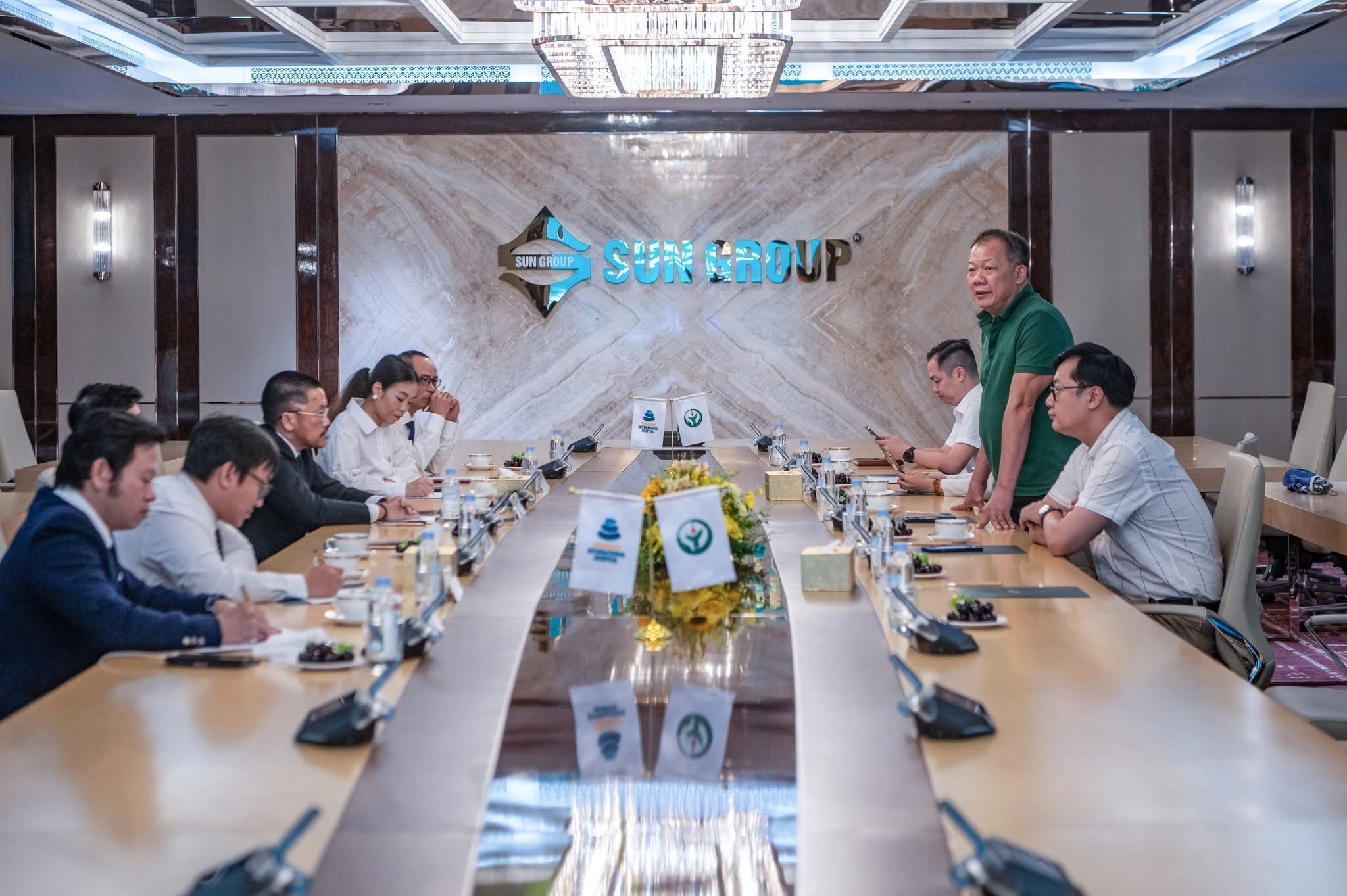 benh-vien-viet-duc-hop-tac-benh-vien-mat-troi-4-1750833499.JPG