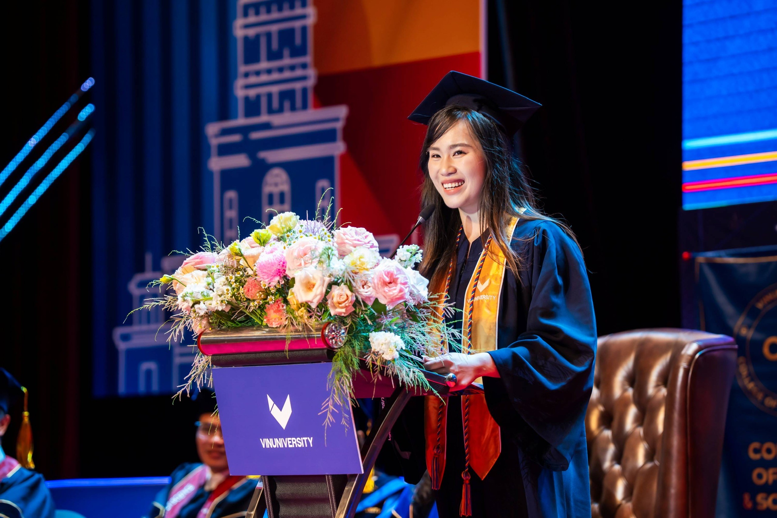 tan-khoa-phan-huu-hoang-gia-bao-vien-kinh-doanh-quan-tri-1751106153.jpg