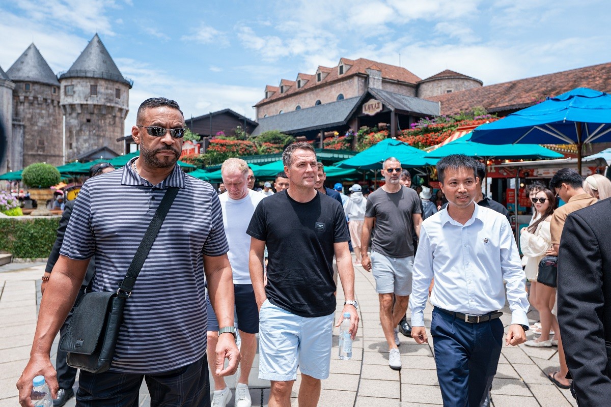 5-ba-huyen-thoai-bong-da-michael-owen-ryan-giggs-paul-scholes-trai-nghiem-ba-na-hills-1751191724.jpg