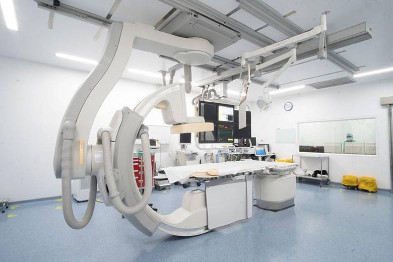 benh-vien-fv-trang-bi-phong-cathlab-hien-dai-de-dieu-tri-cac-benh-ly-tim-mach-1751704025.jpg