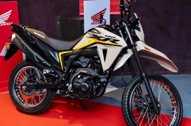 dai-ly-viet-nhan-coc-vua-con-tay-moi-cua-honda-xin-hon-winner-x-trang-bi-lan-at-yamaha-exciter-anh-3-1752135961.jpg
