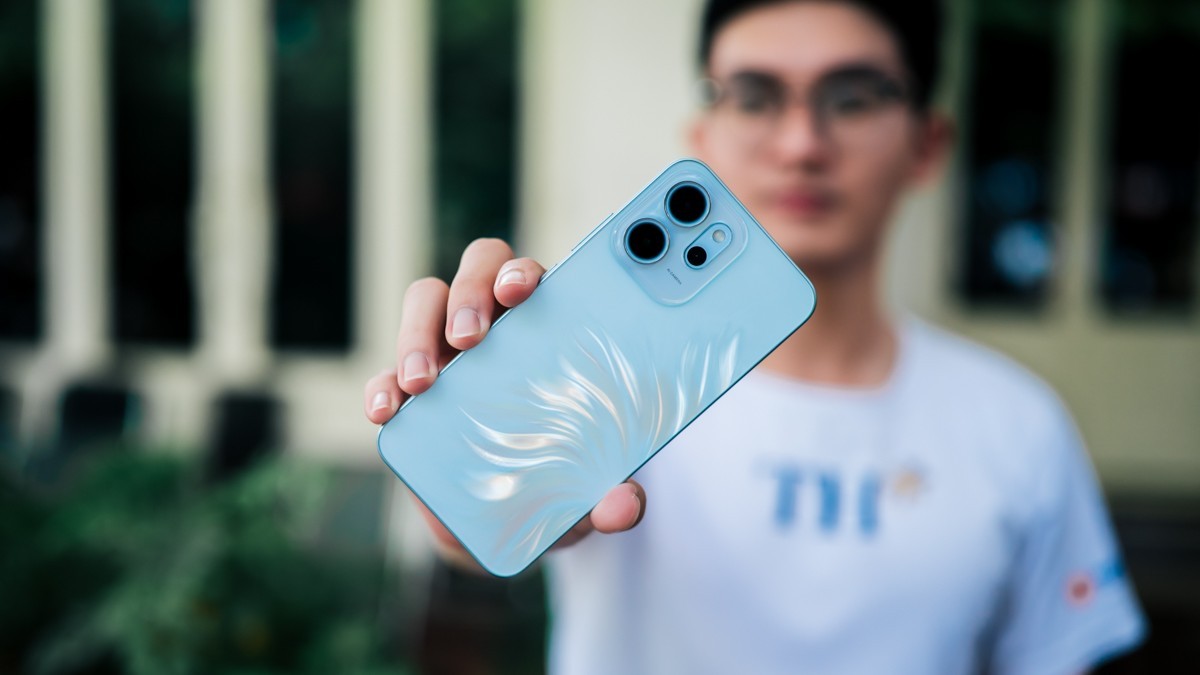 oppo-reno-14-f-1752219352.jpg