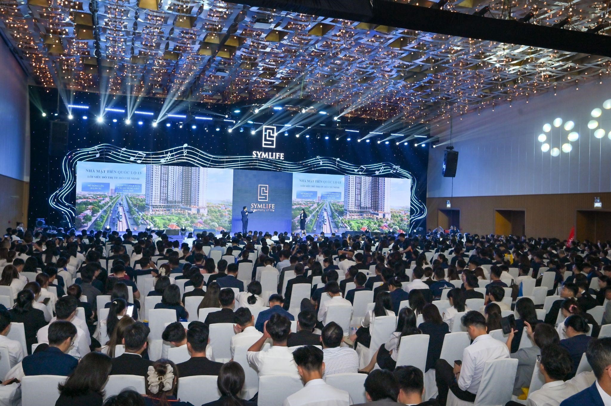 symlife-chinh-thuc-khoi-dong-voi-gan-1500-chuyen-vien-tu-van-tham-du-1752221112.jpg