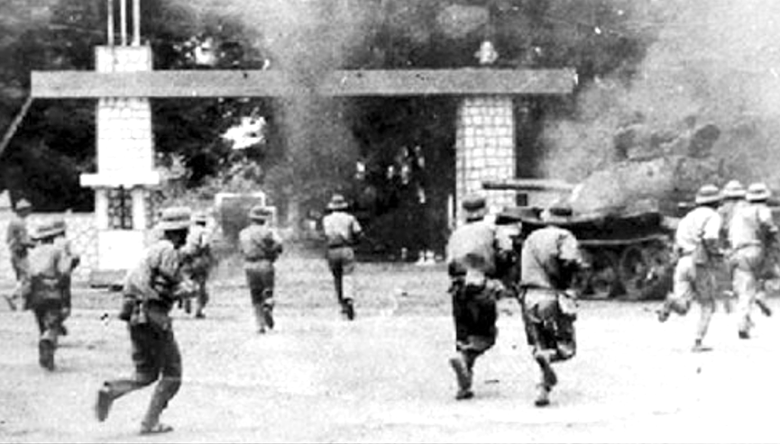 quan-giai-phong-danh-chiem-so-chi-huy-su-doan-23-dich-tai-buon-ma-thuot-1752502223.png