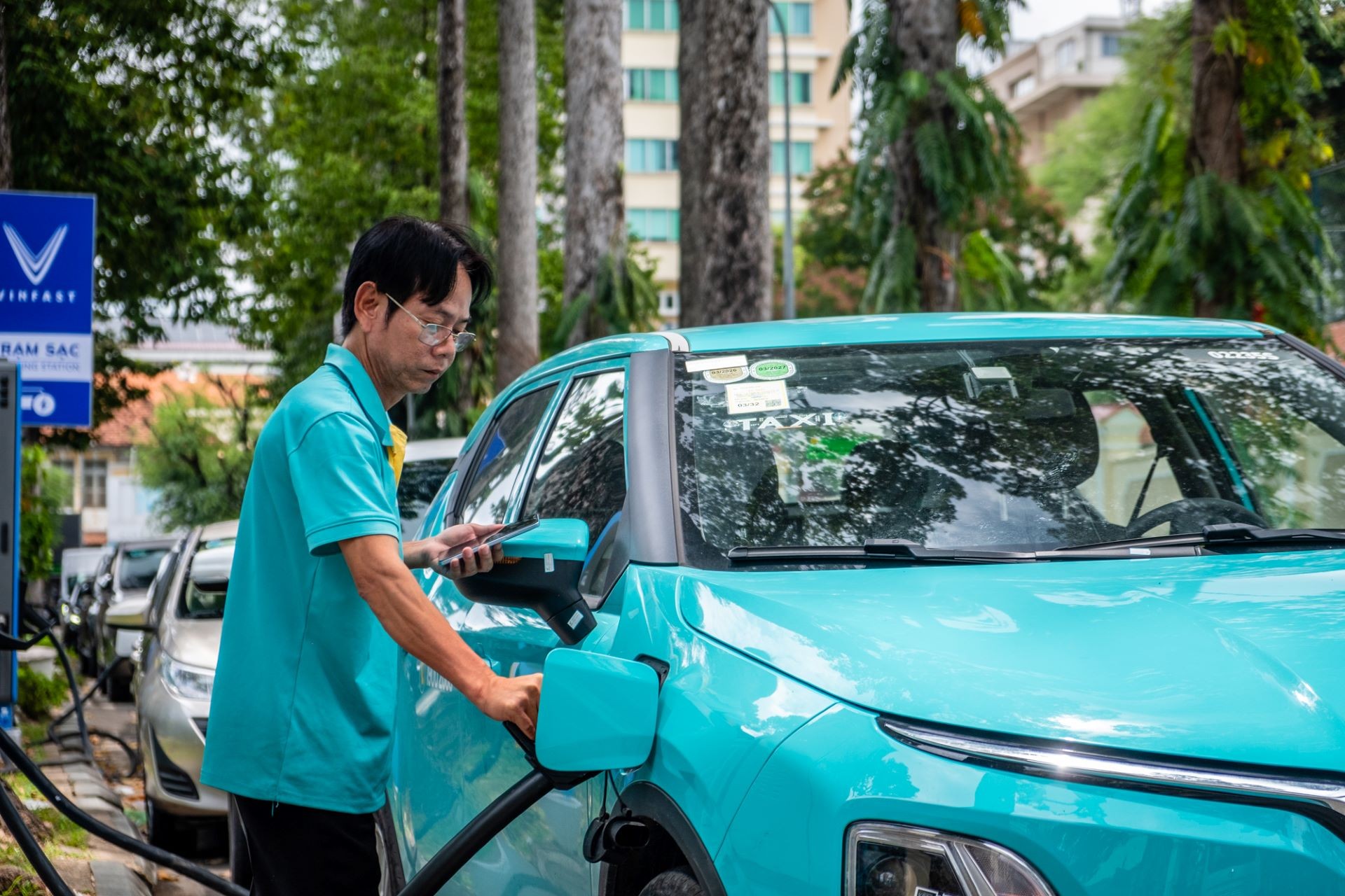 Thêm trạm sạc V-Green siêu nhanh 120 kW cho xe đỗ dưới lòng đường ở trung tâm TP. Hồ Chí Minh ảnh 7