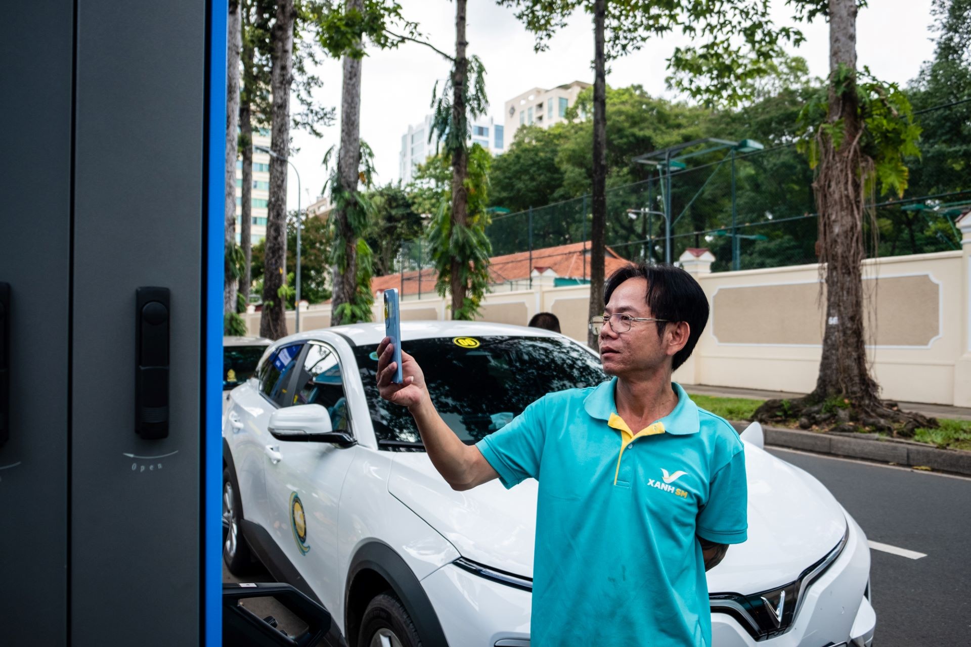 Thêm trạm sạc V-Green siêu nhanh 120 kW cho xe đỗ dưới lòng đường ở trung tâm TP. Hồ Chí Minh ảnh 8