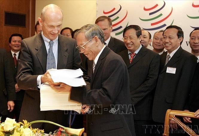 vna-potal-16-nam-ngay-viet-nam-gia-nhap-wto-1112007-1112023-viet-nam-de-lai-nhieu-dau-an-tich-cuc-tren-hanh-trinh-doi-moi-va-hoi-nhap-quoc-te-stand-1752509793.jpg
