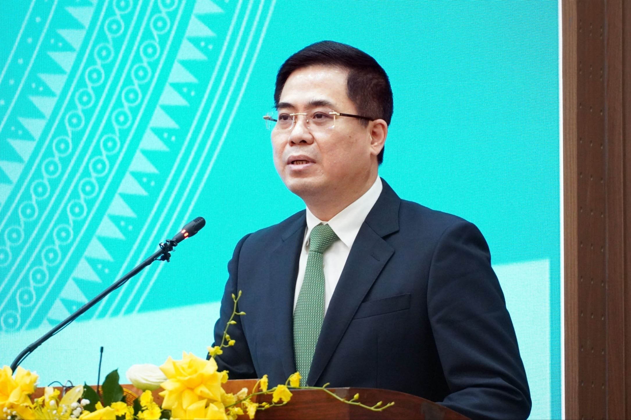 16-ong-nguyen-hoang-giang-chu-tich-ubnd-tinh-1752574375.jpg