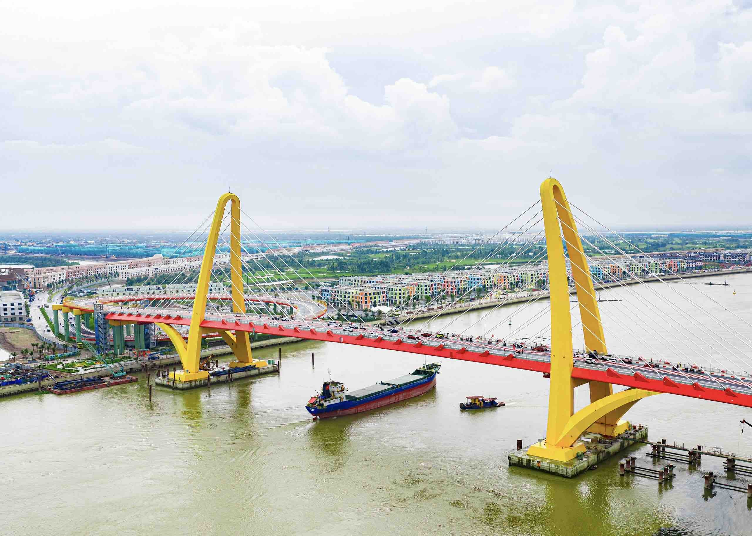 vingroup-thong-xe-cau-hoang-gia-phia-dong-bac-thanh-pho-hai-phong-1752564728.jpg
