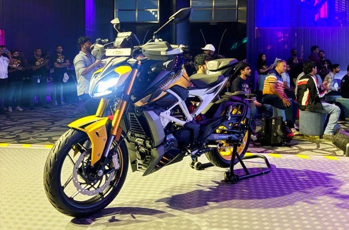 Hạ đo ván Yamaha Exciter và Honda Winner X, ‘vua côn tay’ mới có ABS 2 kênh ra mắt giá 64 triệu đồng ảnh 4