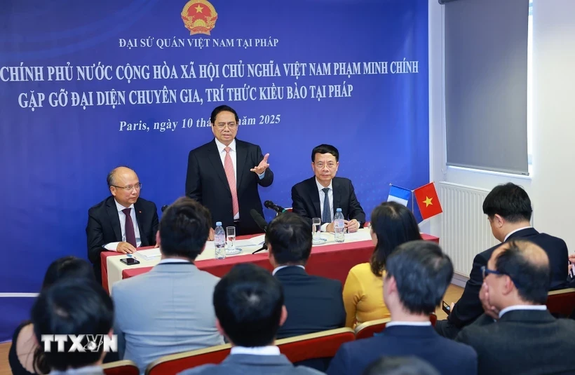ttxvn-thu-tuong-gap-dai-dien-chuyen-gia-tri-thuc-kieu-bao-tai-phap-jpg-06583414628608230067572-1752760151.webp