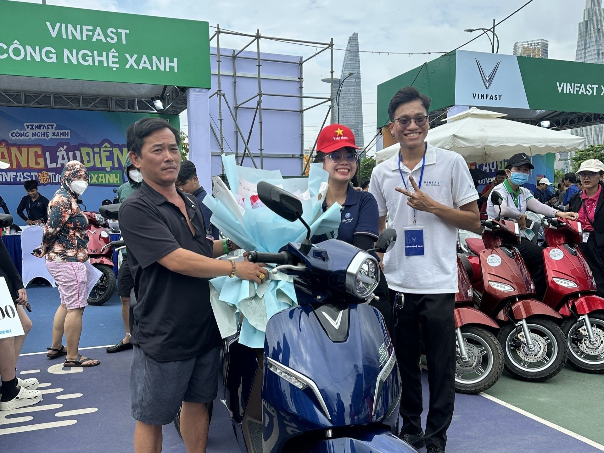Người dùng Việt đổi xăng lấy điện: ‘Xe máy điện VinFast vận hành êm, chi phí tiết kiệm’ ảnh 4