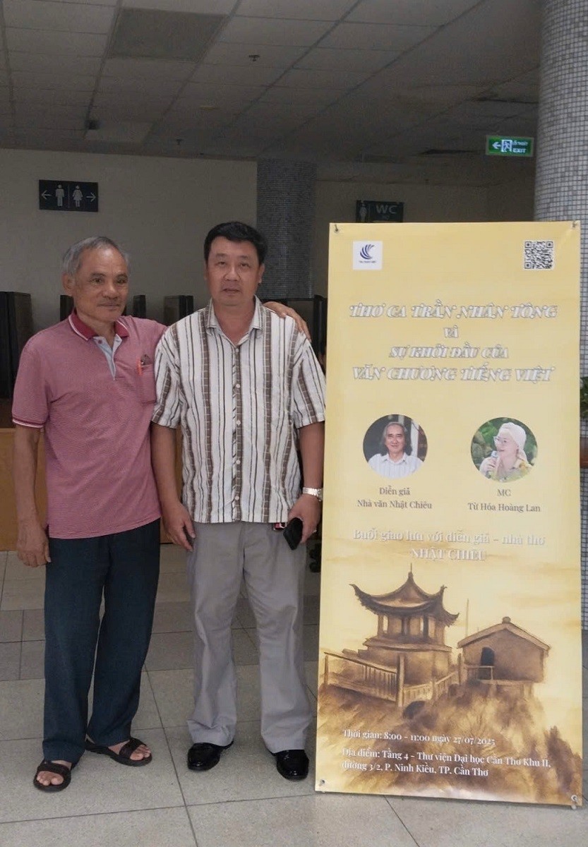 nha-bao-tac-gia-sau-nghe-va-khach-moi-1753728204.jpg