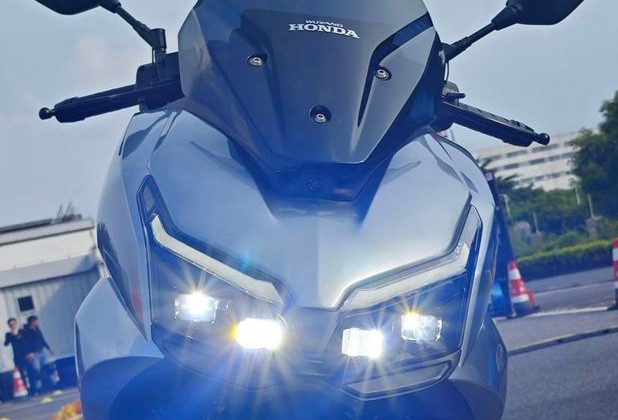 Thay thế Air Blade, Honda ra mắt ‘vua xe ga' 150cc hoàn toàn mới ‘xịn’ hơn Vario, giá 54 triệu đồng