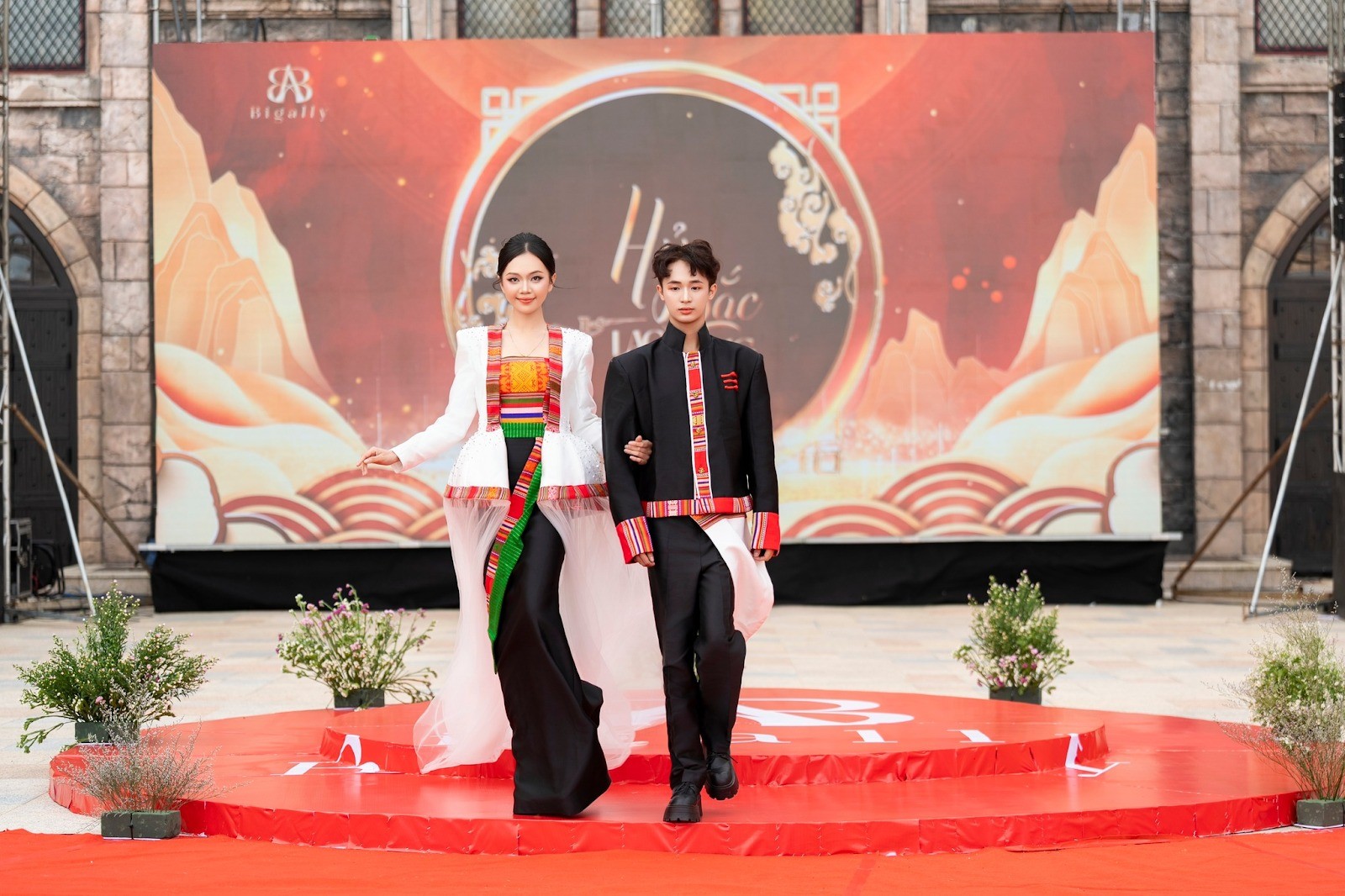 hy-sac-lac-hong-da-nang8-1754463946.jpg