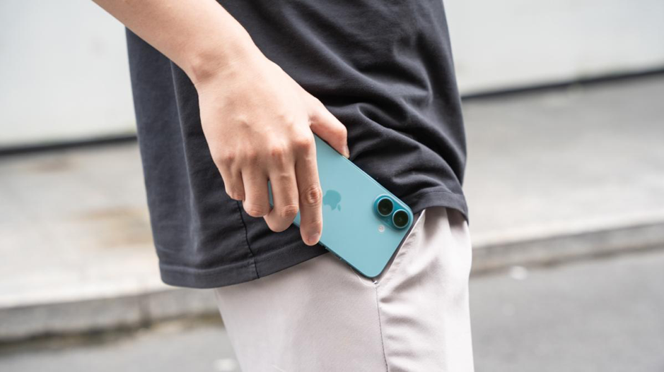 iphone-16-iphone15-pro-len-doi-khong-2-1754446966.png