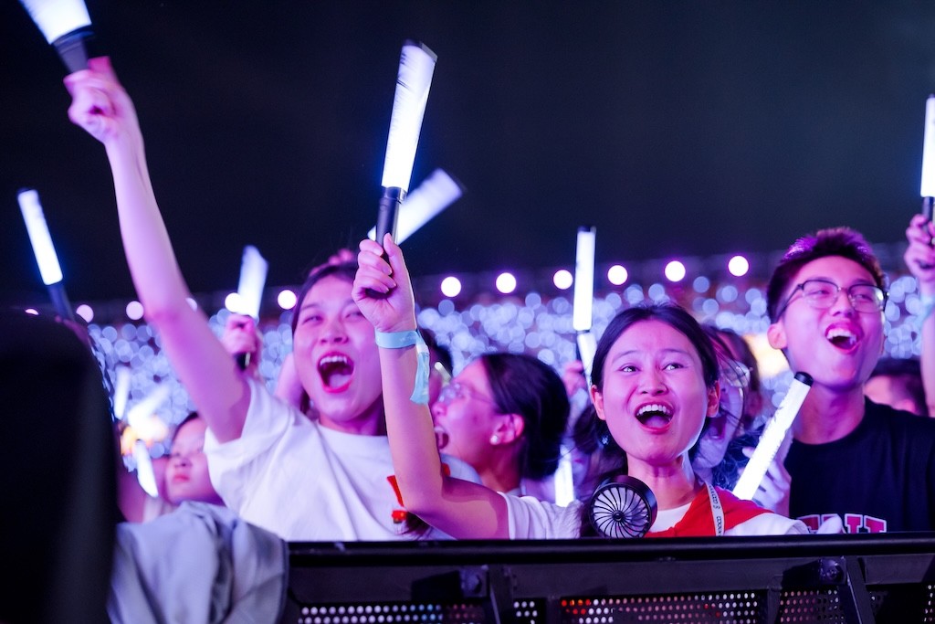 v-concert-rang-ro-viet-nam-6-1754824945.jpg