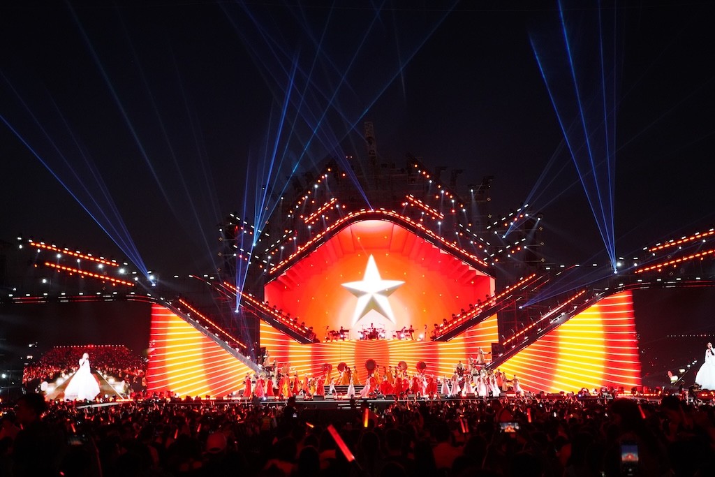 v-concert-rang-ro-viet-nam-7-1754825078.JPG