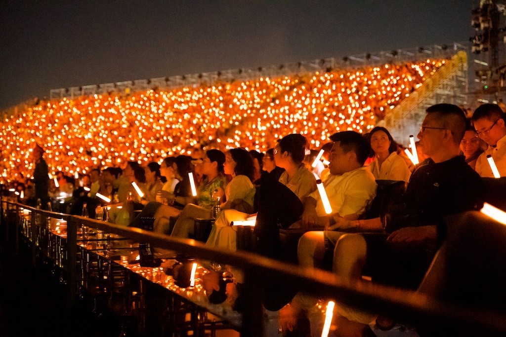 v-concert-rang-ro-viet-nam-8-1754825119.jpg