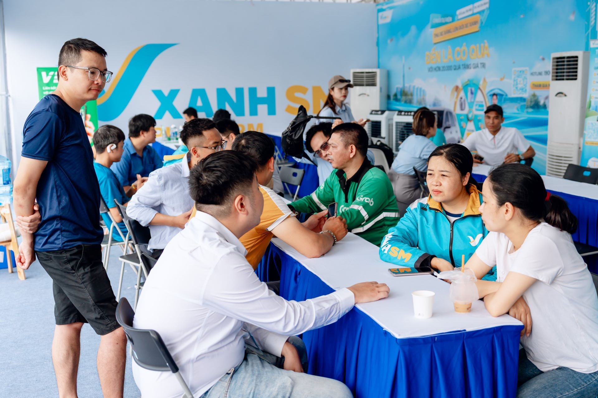 Đổi xe xăng cũ lấy xe điện VinFast tại Hà Nội: Tài xế dịch vụ nhận ưu đãi kép với Limo Green ảnh 6