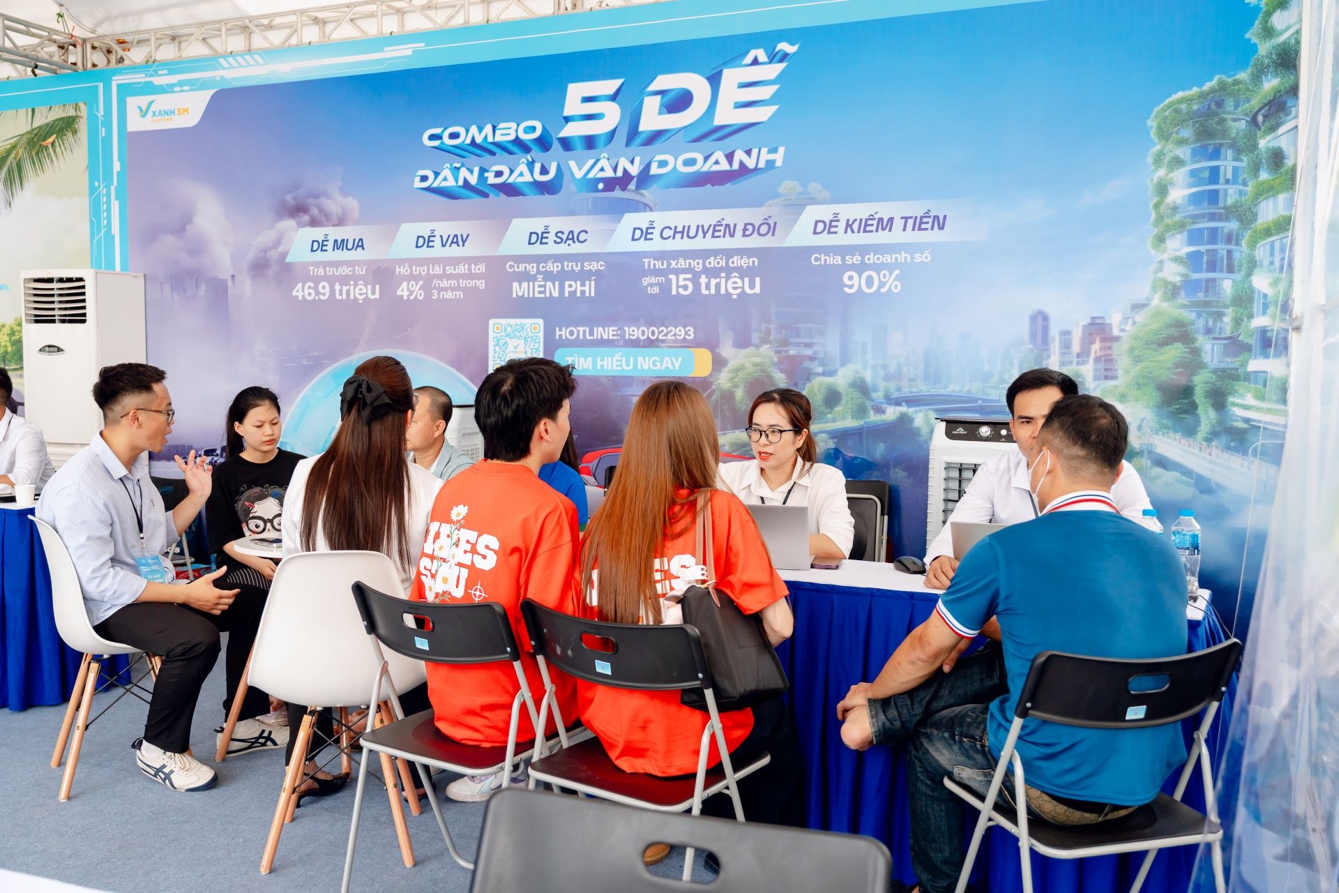 ‘Ngày hội xanh – Thu xe xăng, Lên đời xe xanh’ gây sốt với tài xế dịch vụ ở Hà Nội ảnh 8