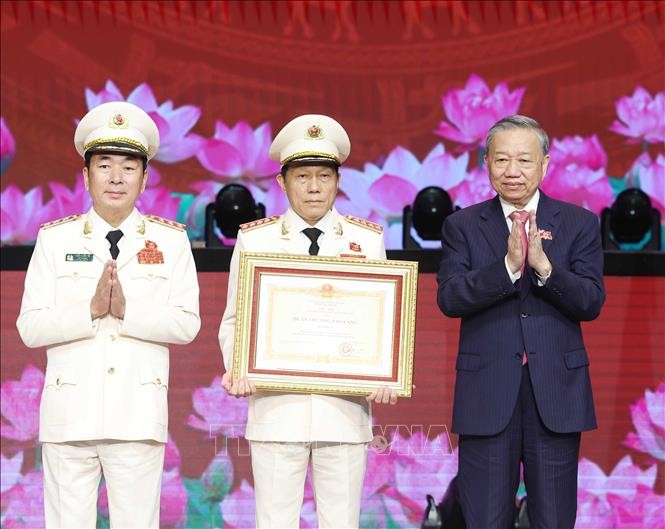 dt1-cong-an-nhan-dan-15825-22-1755417072.jpg