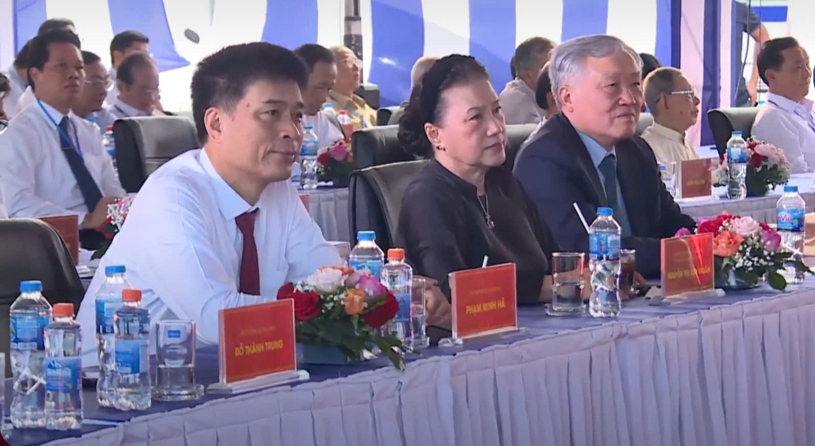 lanh-dao-trung-uong-du-le-khanh-thanh-cau-rach-mieu-2-1755615367.jpg