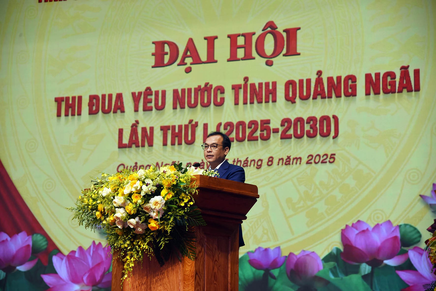 7-dsc-8025-dong-chi-u-huan-uy-vien-du-khuyet-tw-dang-pho-bi-thu-tinh-uy-chu-tich-ubmttq-tinh-quang-ngaiphat-bieu-tai-dai-hoi-1756114548.jpg