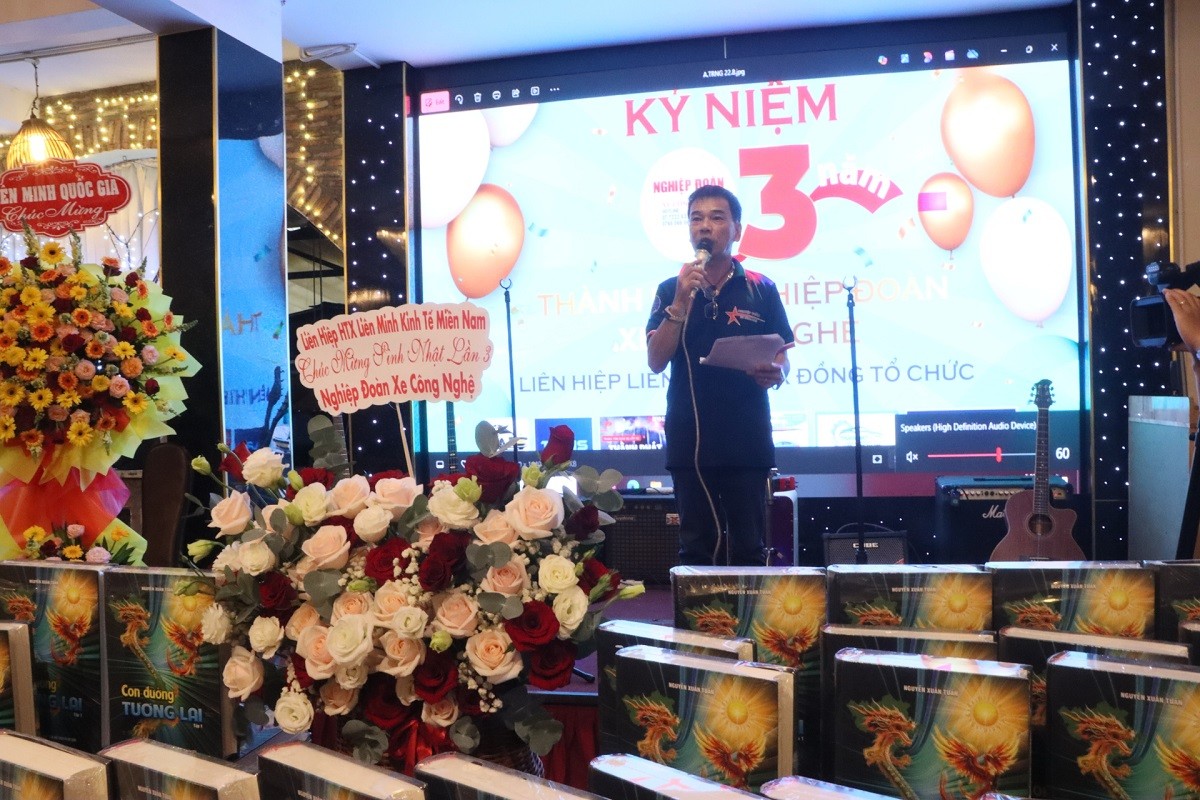 nghiep-doan-xe-cong-nghe-tphcm-ky-niem-3-nam-thanh-lap-1756126554.jpg
